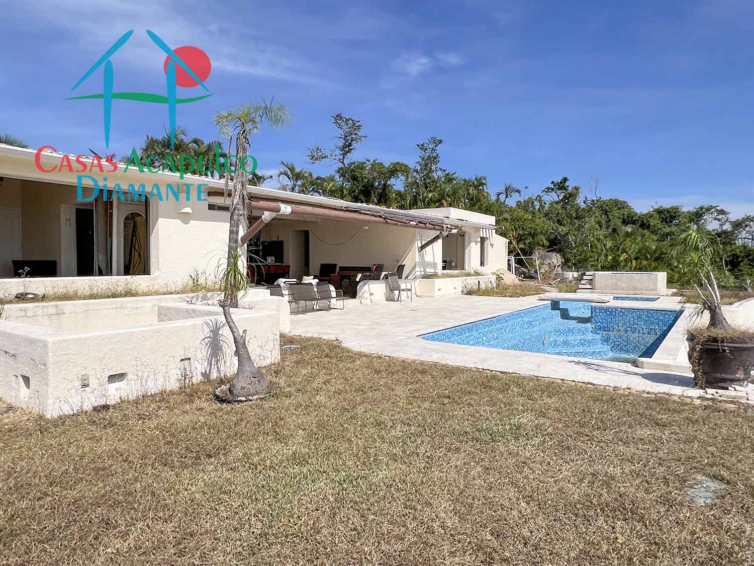 Casa Capadijos - Alberca y jardín después de Otis 1